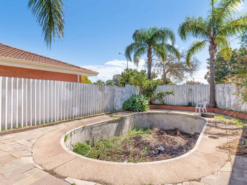 37 Gosnells Road West, Martin WA 6110