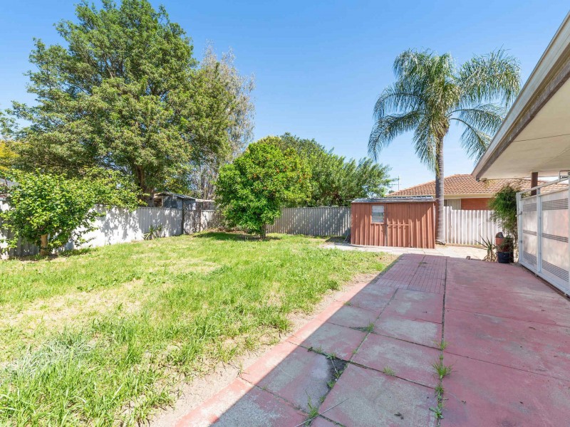 37 Gosnells Road West, Martin WA 6110