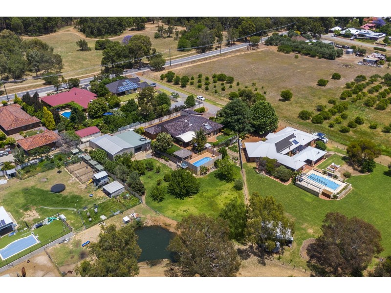 179 Pomeroy Road, Lesmurdie WA 6076