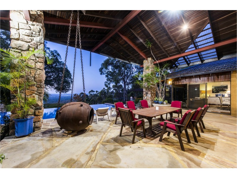 24 Bolt Court, Lesmurdie WA 6076