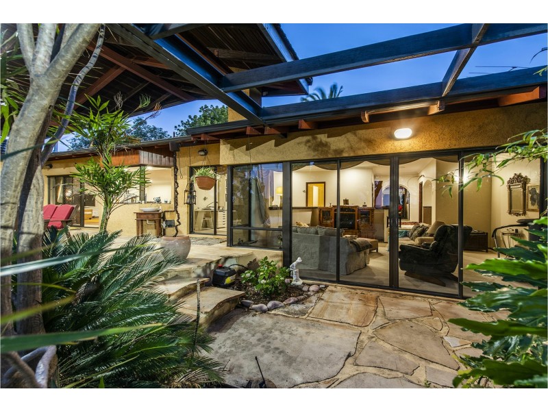 24 Bolt Court, Lesmurdie WA 6076