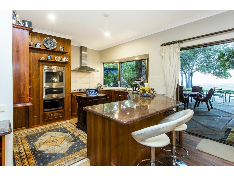 24 Bolt Court, Lesmurdie WA 6076