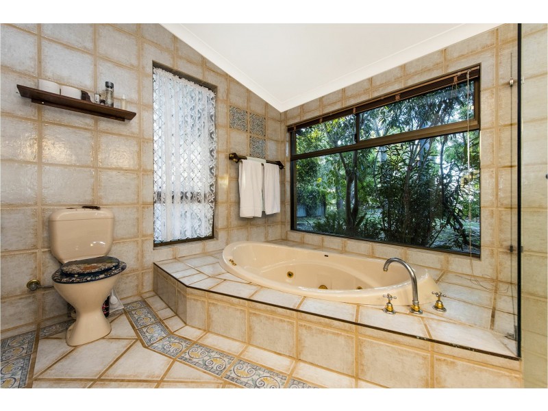 24 Bolt Court, Lesmurdie WA 6076