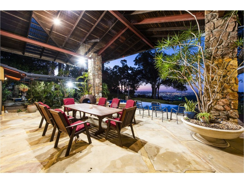 24 Bolt Court, Lesmurdie WA 6076