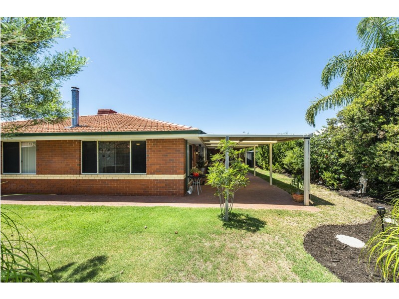 9 Tungsten Court, Forrestfield WA 6058