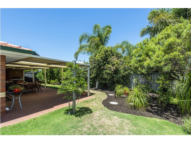 9 Tungsten Court, Forrestfield WA 6058