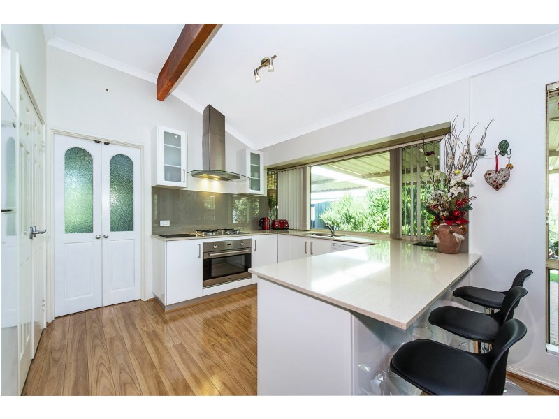 9 Tungsten Court, Forrestfield WA 6058