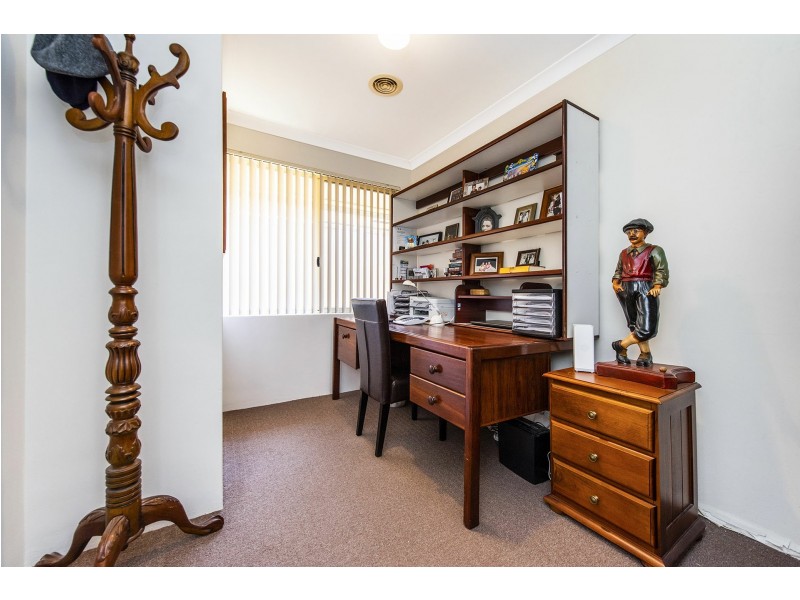 9 Tungsten Court, Forrestfield WA 6058