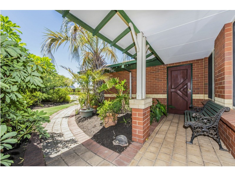 9 Tungsten Court, Forrestfield WA 6058