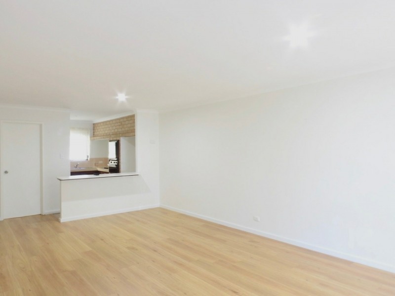 1/41 Cantua Way, Forrestfield WA 6058