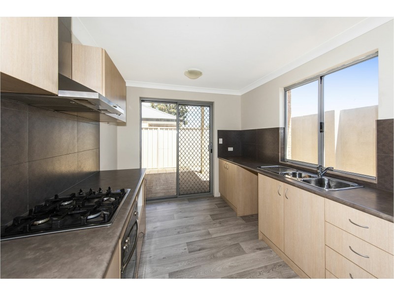 12/26 Mangosteen Drive, Forrestfield WA 6058