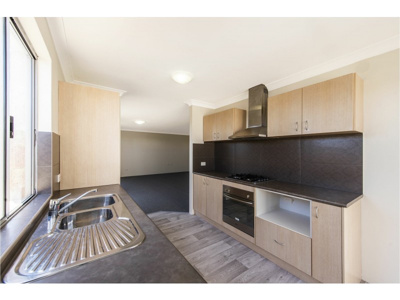 12/26 Mangosteen Drive, Forrestfield WA 6058
