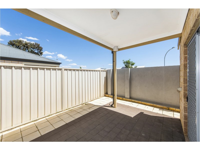 12/26 Mangosteen Drive, Forrestfield WA 6058