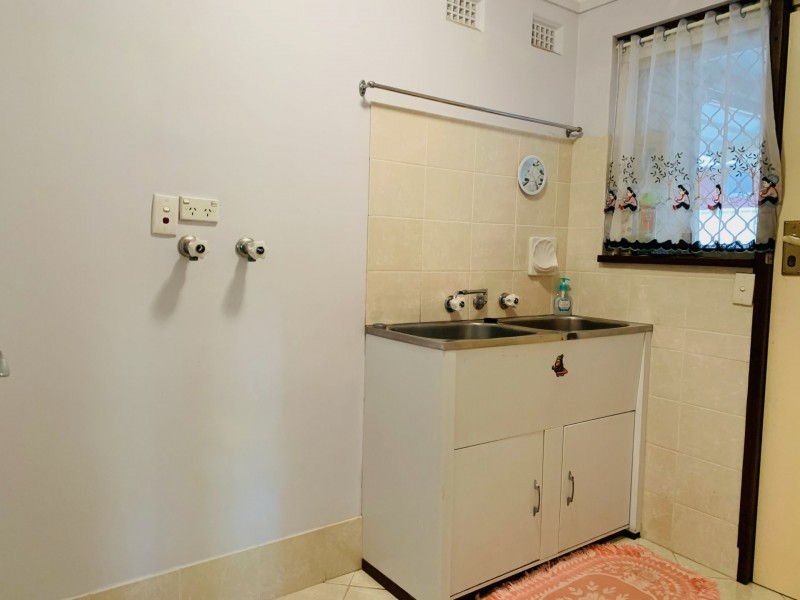 10 Elmwood Crescent, Lesmurdie WA 6076