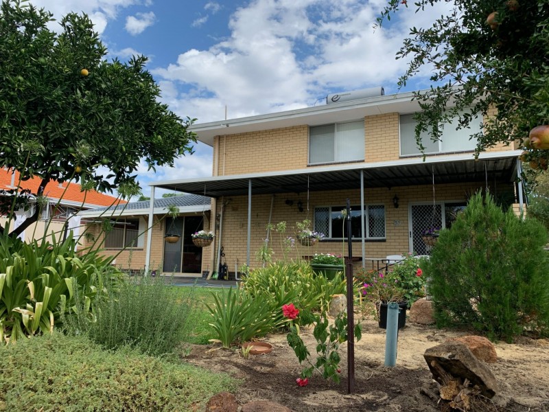 10 Elmwood Crescent, Lesmurdie WA 6076