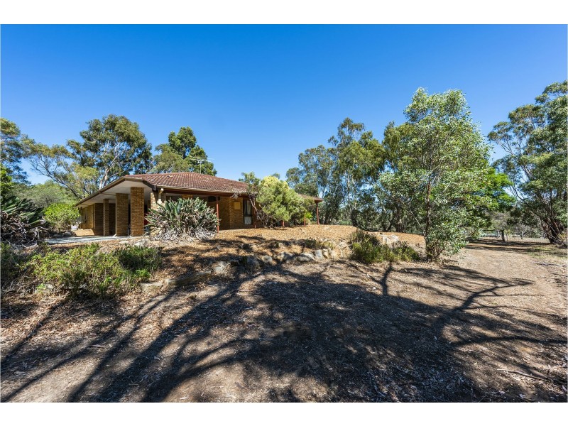 1190 Glen Road, Darlington WA 6070