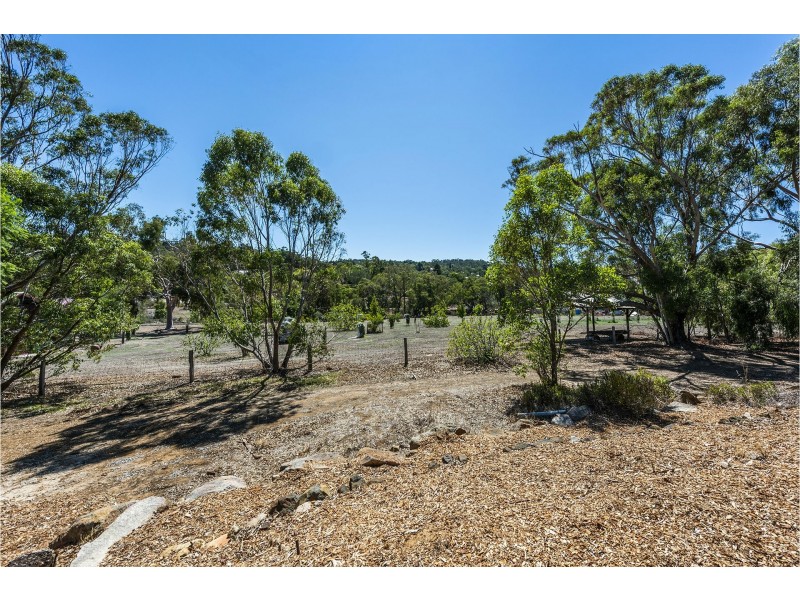 1190 Glen Road, Darlington WA 6070