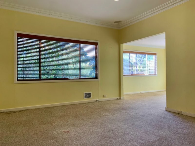 8 Lane Road, Kalamunda WA 6076