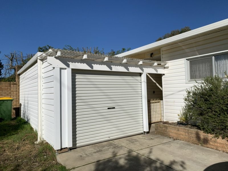 8 Lane Road, Kalamunda WA 6076