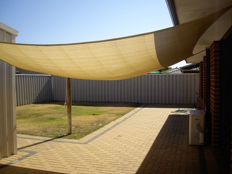 16 Tuscany Place, Caversham WA 6055