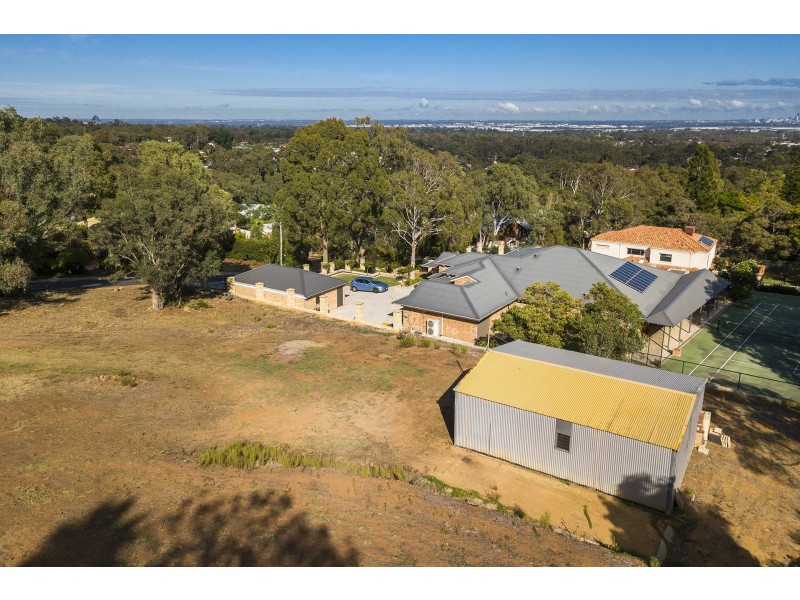 18 Grenville Road, Gooseberry Hill WA 6076