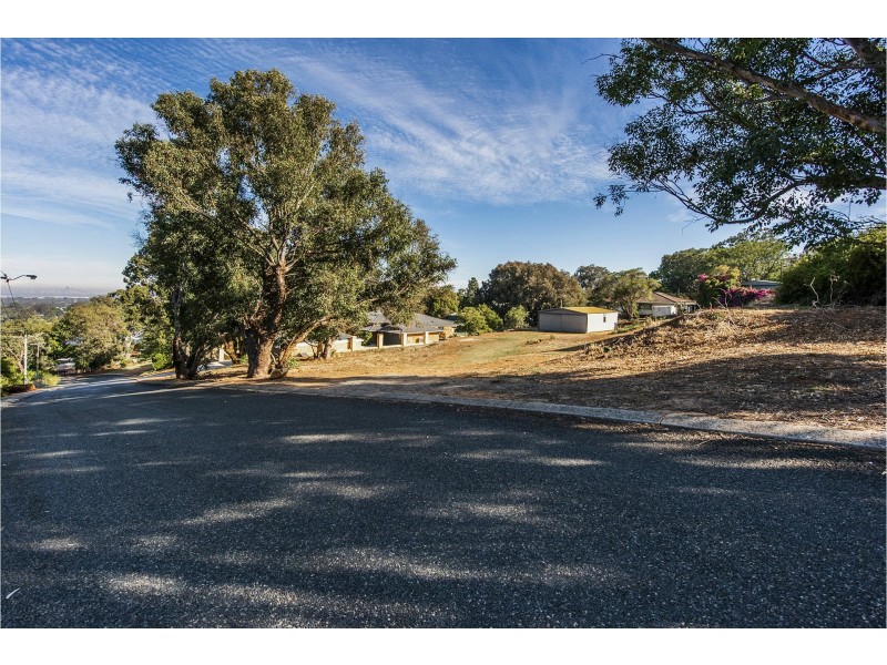 18 Grenville Road, Gooseberry Hill WA 6076