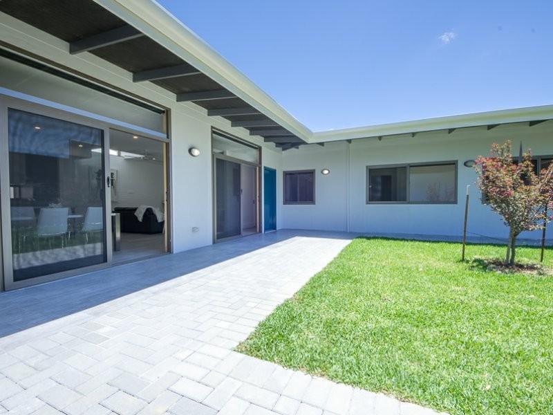 16A White Road, Kalamunda WA 6076
