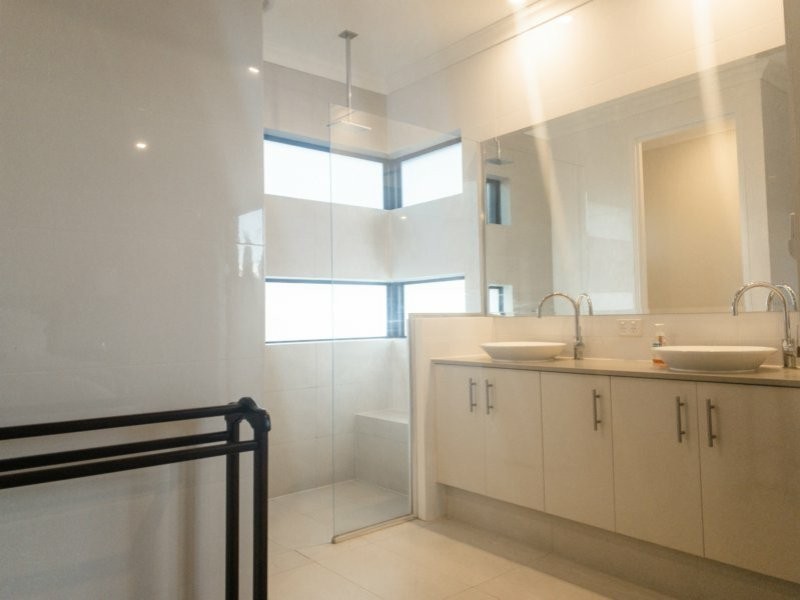 18B Heath Road, Kalamunda WA 6076