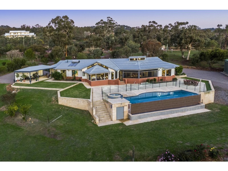 165 Ridge Hill Road, Gooseberry Hill WA 6076