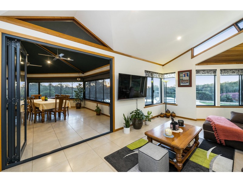 165 Ridge Hill Road, Gooseberry Hill WA 6076