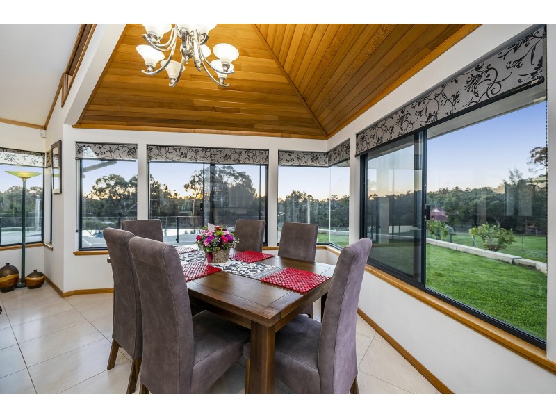 165 Ridge Hill Road, Gooseberry Hill WA 6076