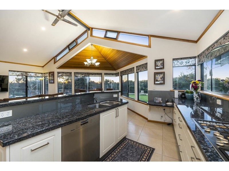 165 Ridge Hill Road, Gooseberry Hill WA 6076