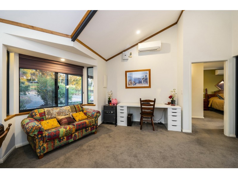 165 Ridge Hill Road, Gooseberry Hill WA 6076