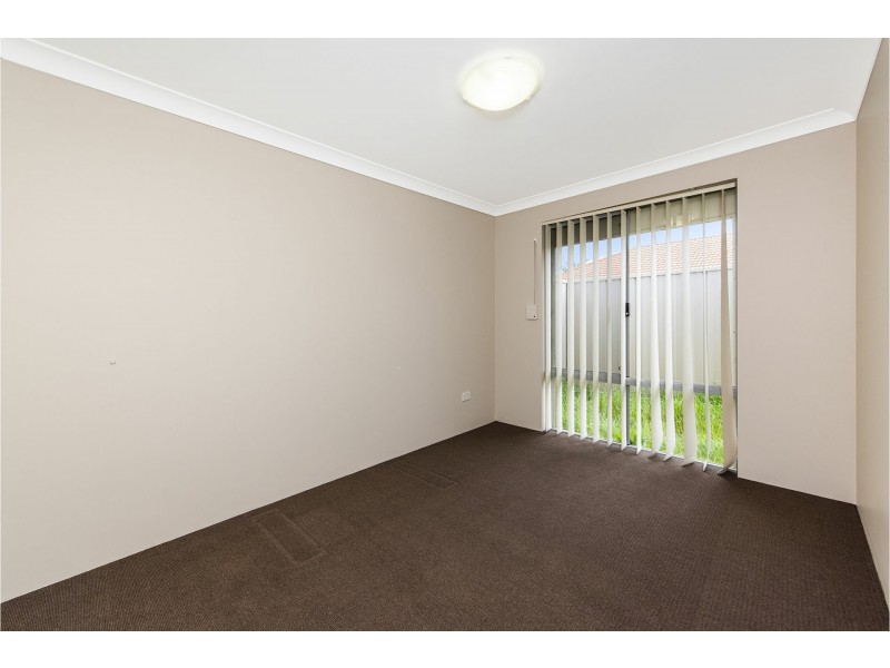 28 Mangosteen Drive, Forrestfield WA 6058
