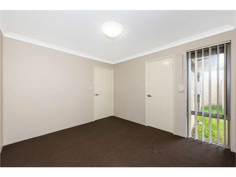 28 Mangosteen Drive, Forrestfield WA 6058