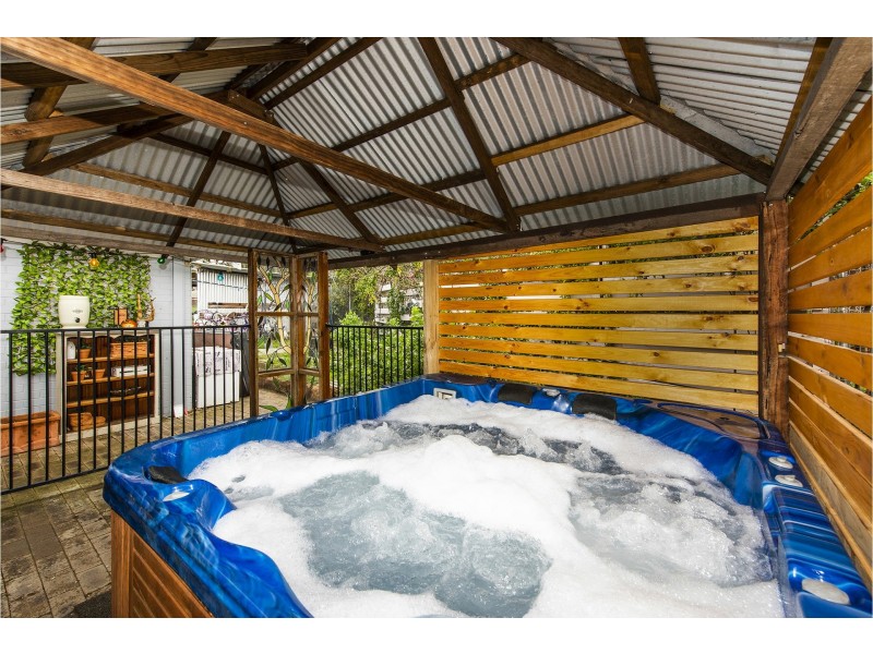 17 Nangkita Road, Lesmurdie WA 6076