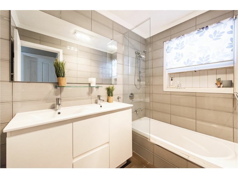 17 Nangkita Road, Lesmurdie WA 6076