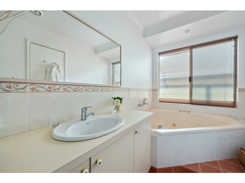 1 Jecks Street, Maida Vale WA 6057