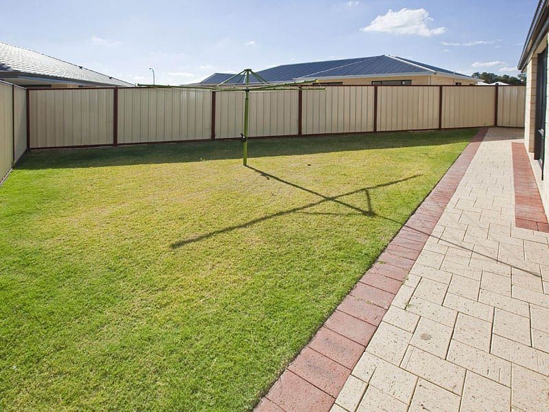 63 Myerson Crescent, Maida Vale WA 6057