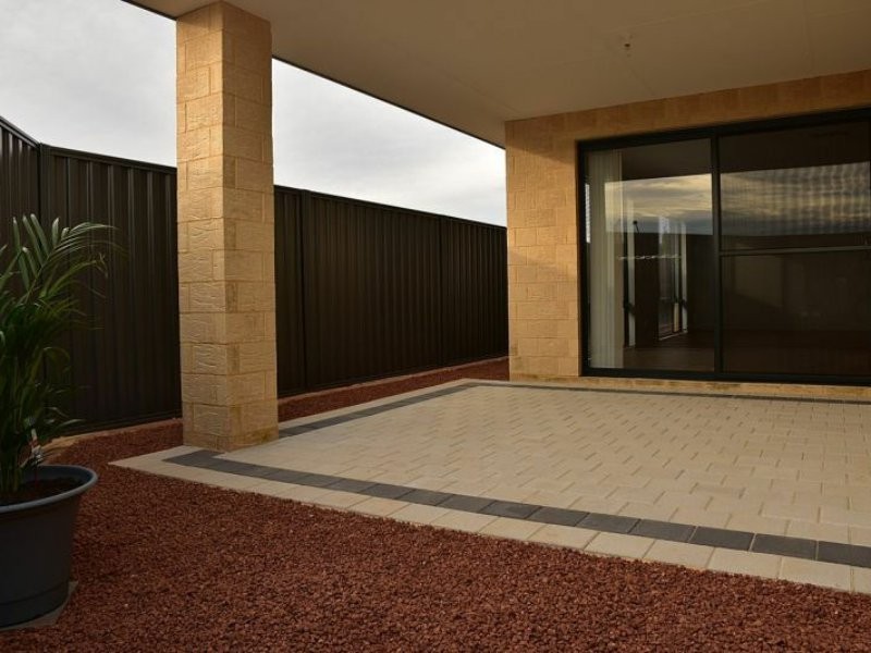 34 Yewers Drive, Champion Lakes WA 6111