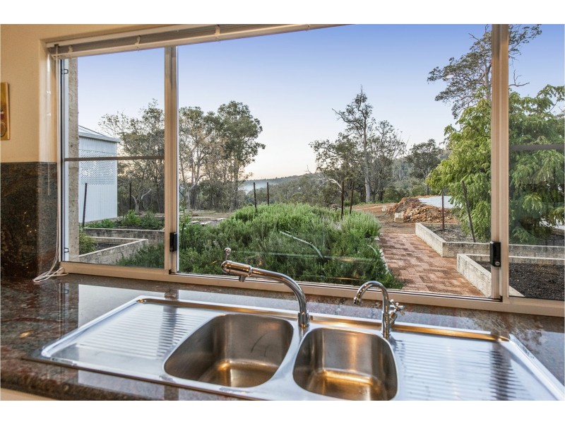 20 Dodd Road, Bickley WA 6076