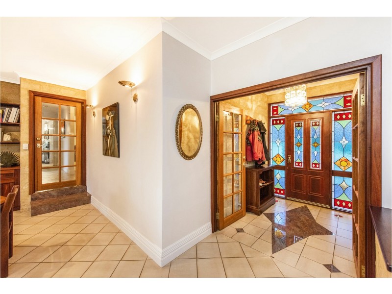 20 Dodd Road, Bickley WA 6076