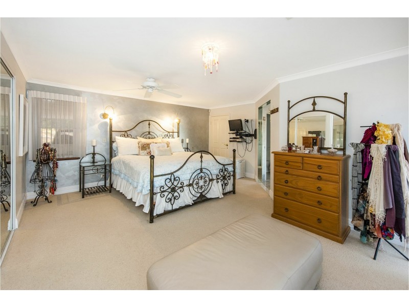 20 Dodd Road, Bickley WA 6076