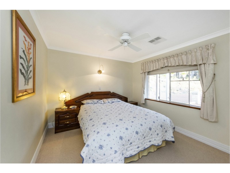 20 Dodd Road, Bickley WA 6076