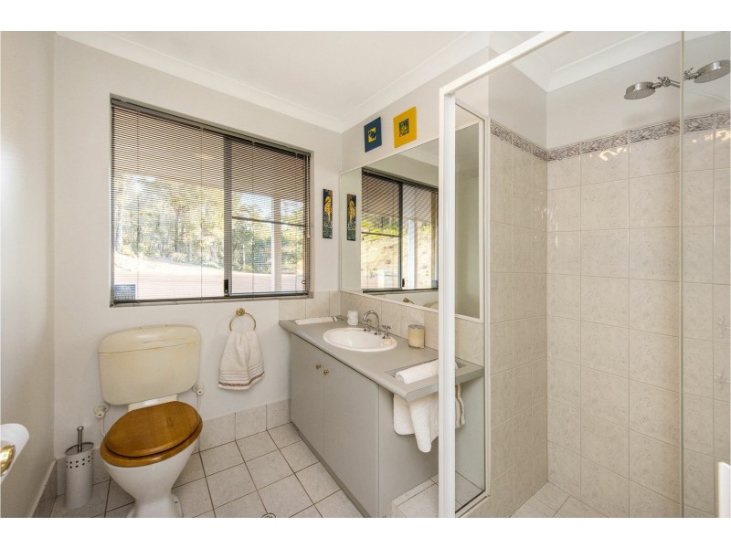 20 Dodd Road, Bickley WA 6076