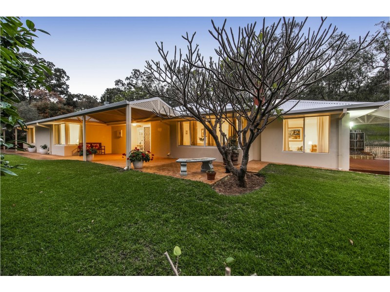 31 Zamia Road, Gooseberry Hill WA 6076