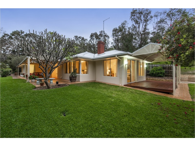 31 Zamia Road, Gooseberry Hill WA 6076