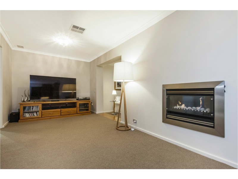 31 Zamia Road, Gooseberry Hill WA 6076