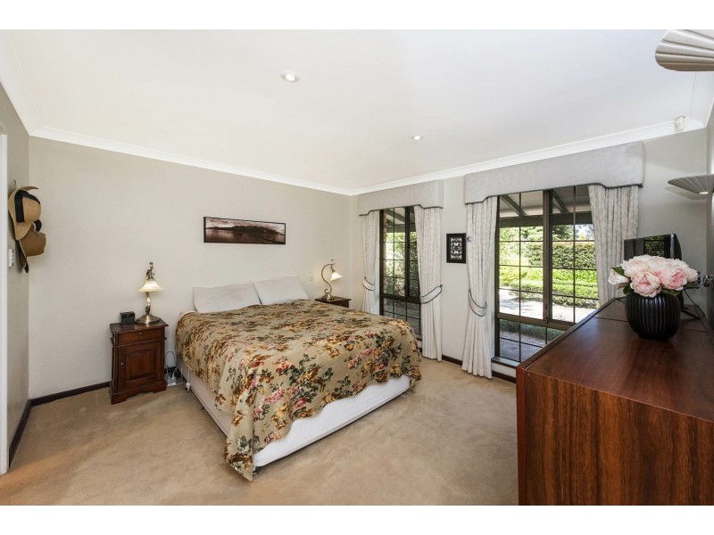 25 Pruiti Crescent, Lesmurdie WA 6076