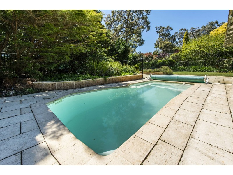 25 Pruiti Crescent, Lesmurdie WA 6076